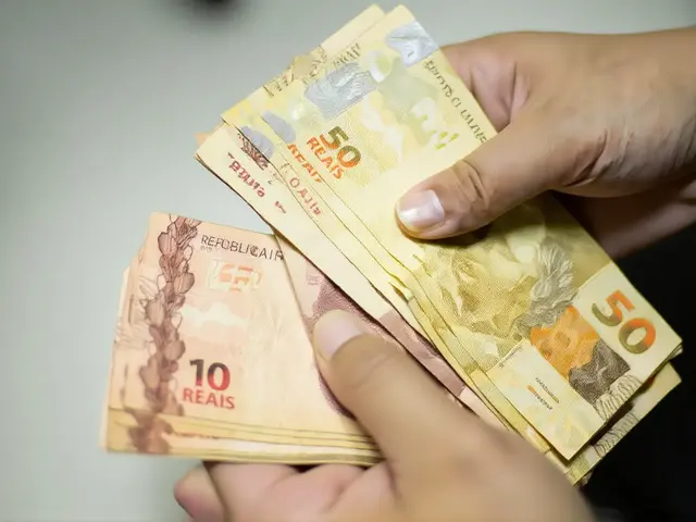 Abono PIS/Pasep 2026: Pagamentos de até R$ 1.621 chegam em abril